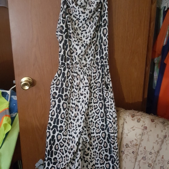 Romper - Picture 2 of 2